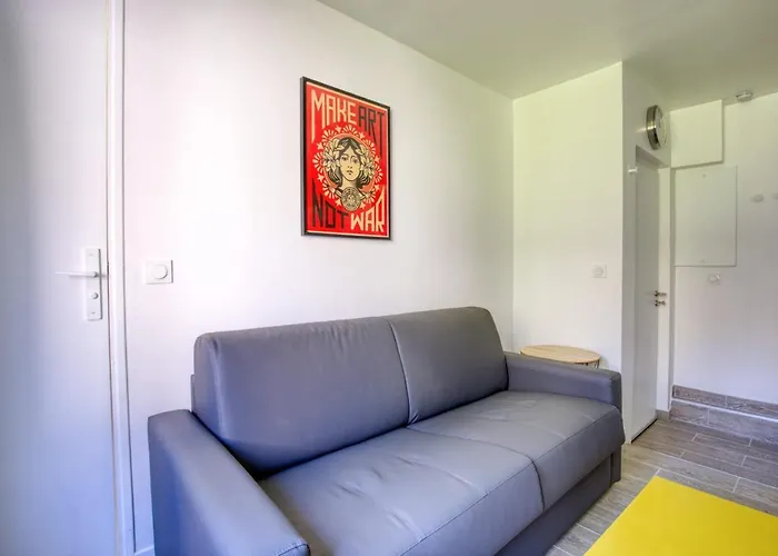 Beautiful Studio Near The Canal De L'ourcq דירה *
