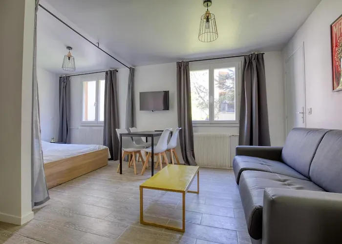 Beautiful Studio Near The Canal De L'ourcq דירה פריז